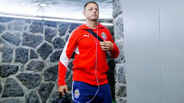 Chicharito salió de Chivas por la puerta de atrás (Imago7)