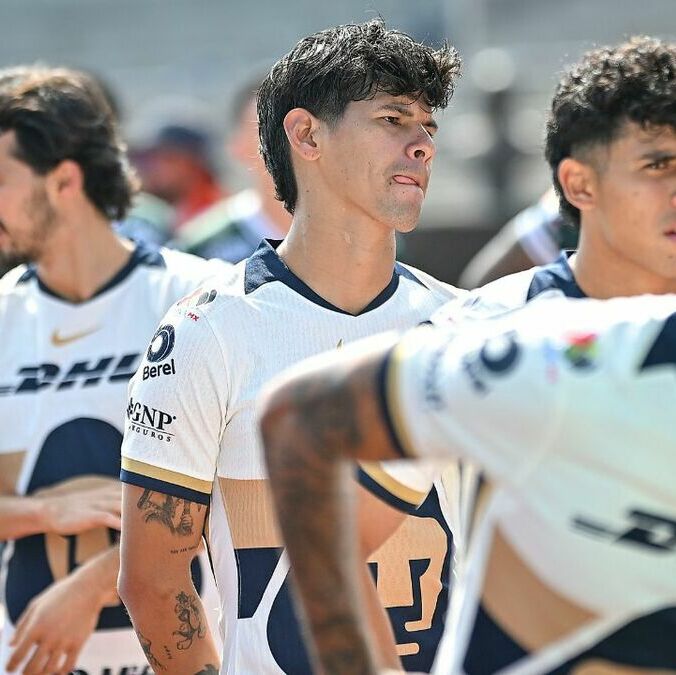 Robert Morales ya se estrenó con Pumas (Imago7)