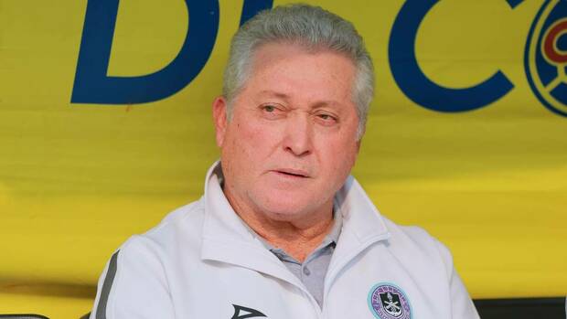 Víctor Manuel Vucetich, previo a un partido (Imago7)