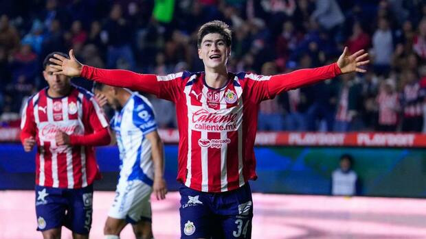 La Hormiga seguirá en Chivas por mucho tiempo más (Imago7)
