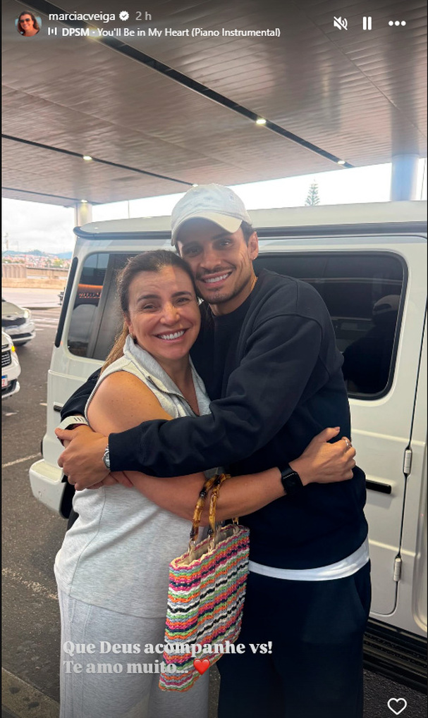 Marcia Veiga despidió a si hijo Rapahel en el aeropuerto. (Captura)