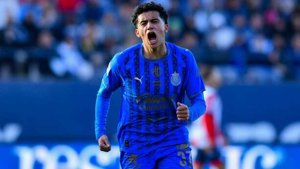 Richard Ledezma hizo el primer gol del partido (Imago7)