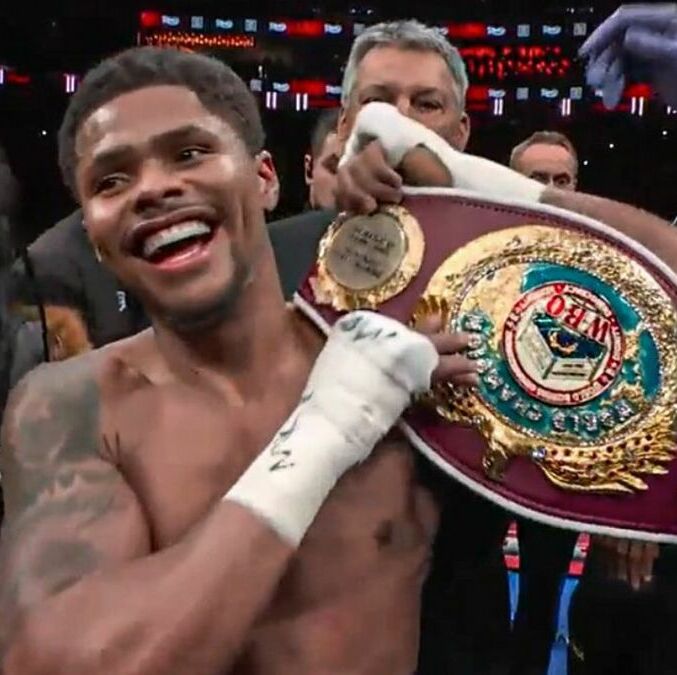 Shakur Stevenson es campeón de la OMB en superligero.