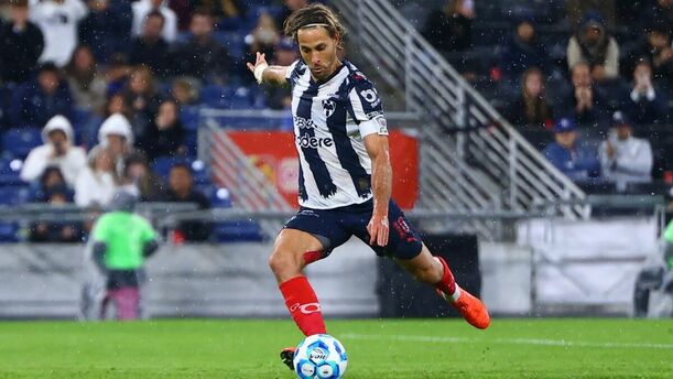 Sergio Canales termina contrato en 2026 (Imago7)