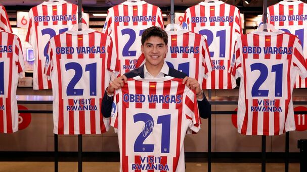 Obed Vargas presentado en el Atlético de Madrid. (Foto: Atlético de Madrid)