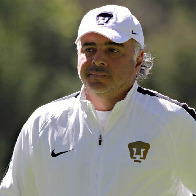 Guillermo Vázquez con Pumas en 2016 (Imago7)