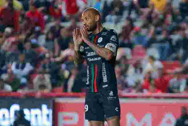 Joao Pedro en el encuentro ante Necaxa (Fotografía: Mexsport)