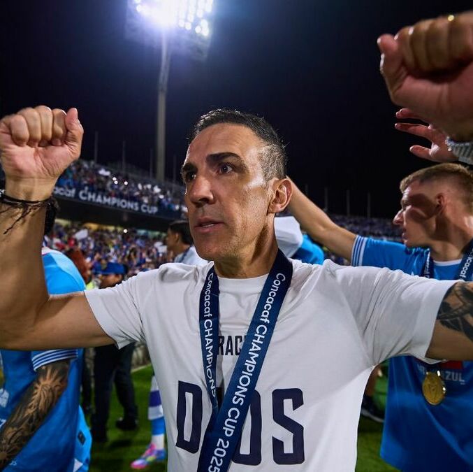 Vicente Sánchez se fue de Cruz Azul siendo campeón (Mexsport)