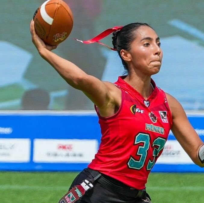 Diana Flores, quarterback de la Selección de Flag Football (@nflmx)