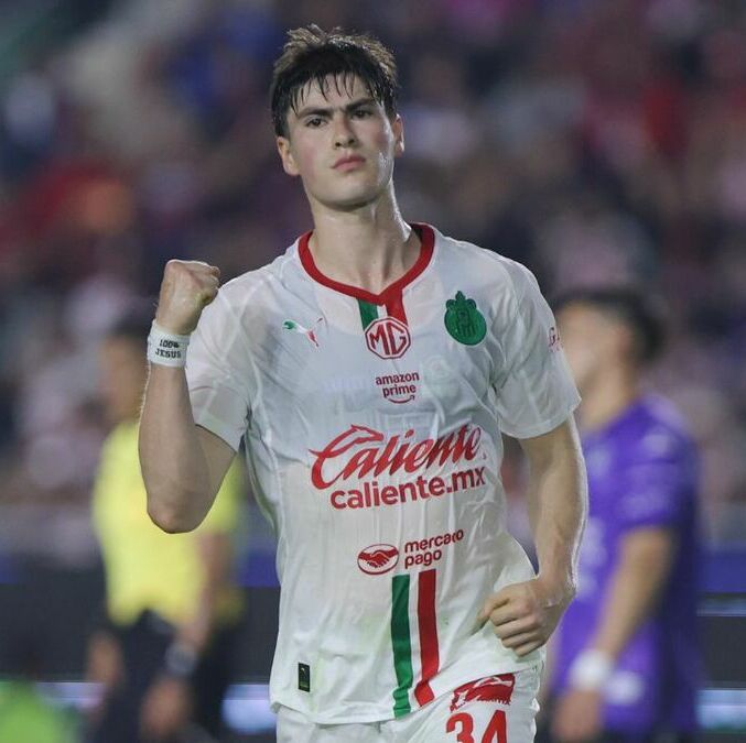 Armando González está a un gol del liderato (Imago7)