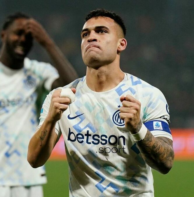 Lautaro Martínez le anotó al Sassuolo (Reuters)