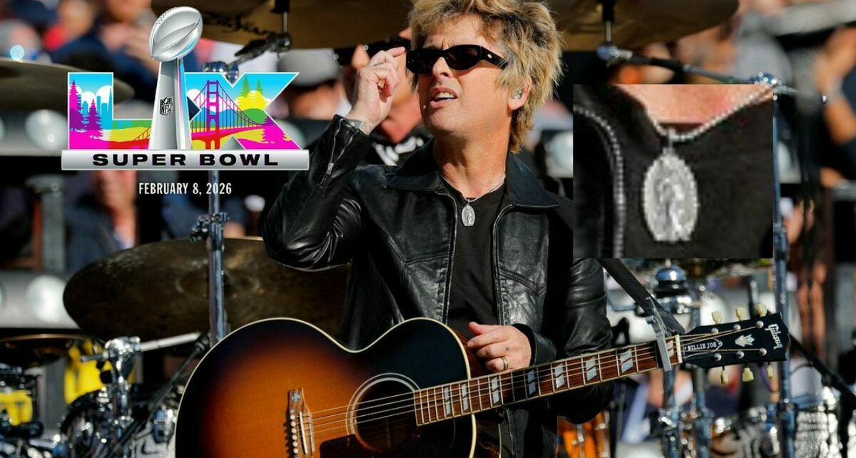 Vocalista de Green Day utiliza medalla religiosa en Super Bowl 2026| Foto: Especial