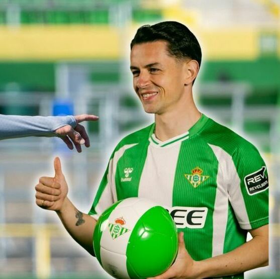 Fidalgo respondió a Hector Herrera. (Fotos: @HoustonDynamo y @alvarofidalgo)