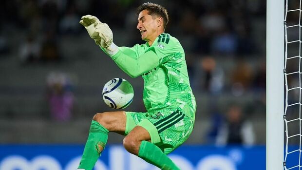 Pablo Sisniega tuvo una gran actuación ante Pumas. (Foto: Mexsport)