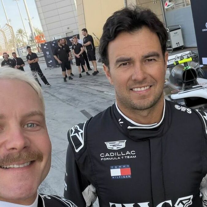 Valtteri Bottas y Sergio Pérez este jueves en Bahréin (X: @Cadillac_F1)