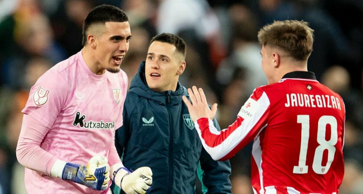 Alex Padilla regresó al Athletic Club tras su paso por Pumas (@AthleticClub)