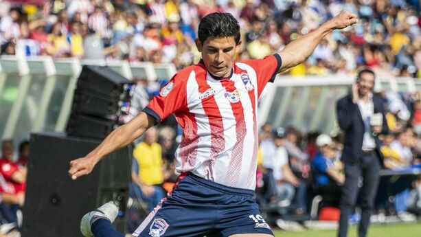 Jonny Magallón jugó del 2005 al 2012 con Chivas. (Foto: Mexsport)