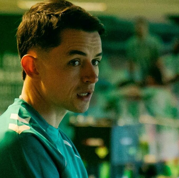 Álvaro Fidalgo luce la playera de Día de Muertos del Betis (@RealBetis)