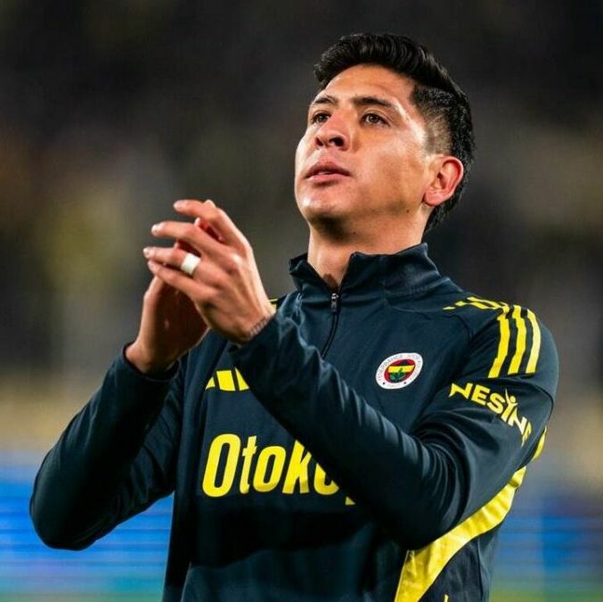 Edson Álvarez quiere seguir en Europa. (Foto: @telegraaf)