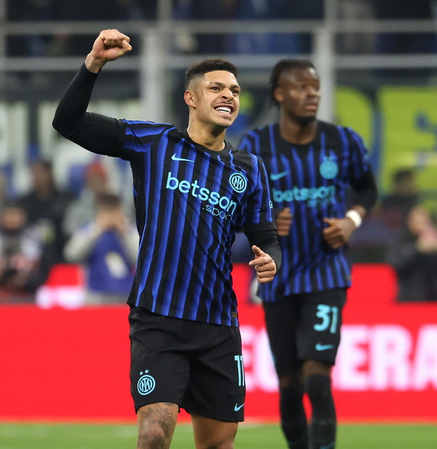Luis Henrique celebra su anotación en el Giuseppe Meazza (Fotografía:) EFE