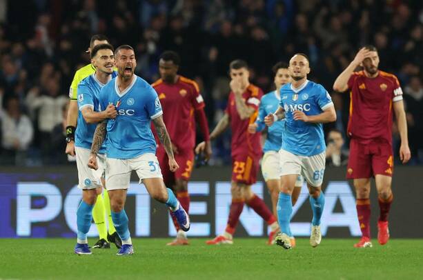 Roma tuvo la ventaja en dos ocasiones / Reuters