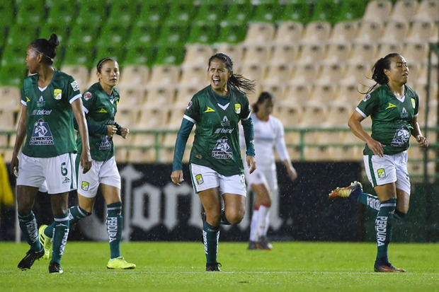 Claudia Cid marcó dos tantos en la victoria. (Foto: Imago7)