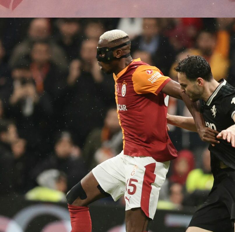 Víctor Osimhen en encuentro con el Galatasaray (Fotografía: Agencia EFE)