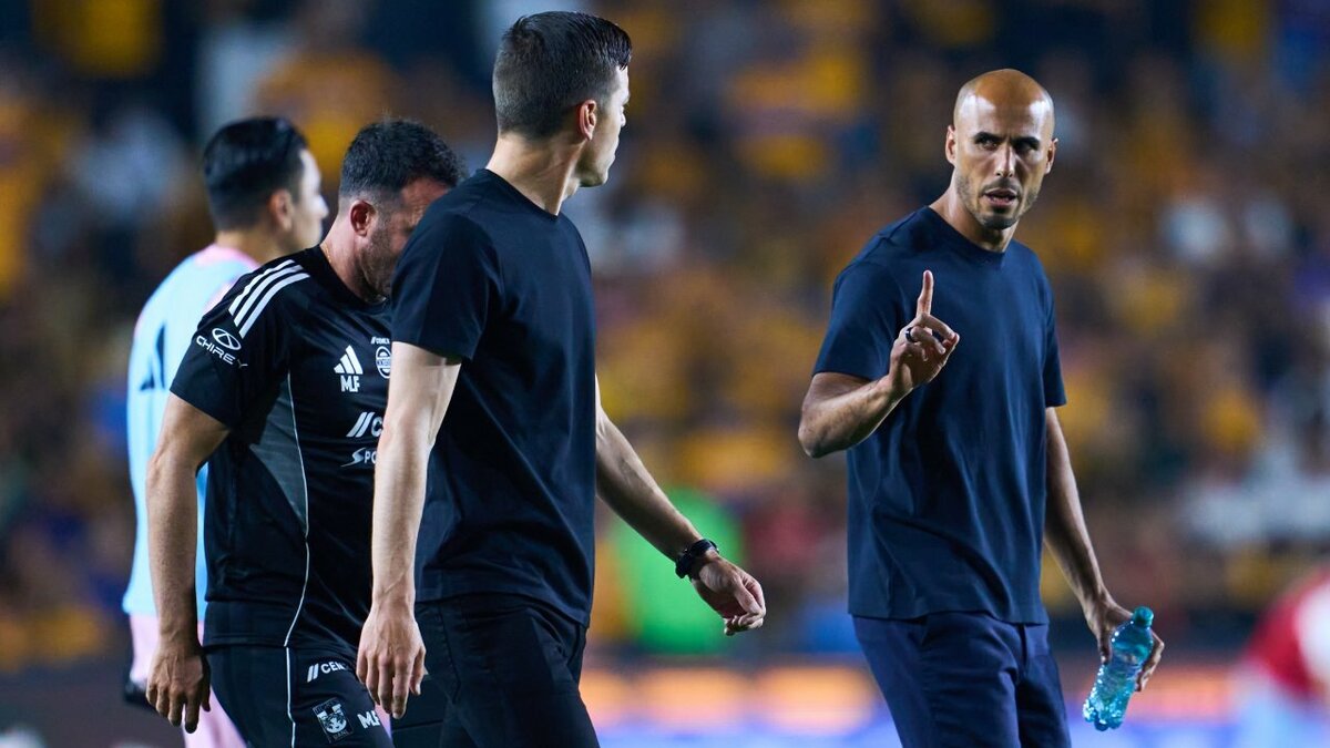 Guido Pizarro durante la derrota de Tigres ante Pachuca (Mexsport)