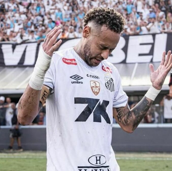 Neymar a sus 34 años ha mencionado la posibilidad de retirarse. (Foto: Santos de Brasil)