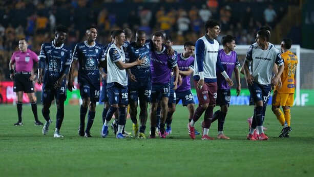 Pachuca consigue triunfo de oro en casa de Tigres (Imago7)