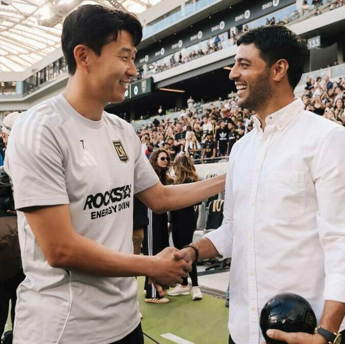 Heung-min Son y Carlos Vela comenzaron a tener una conexión hace poco tiempo (Cortesía LAFC)