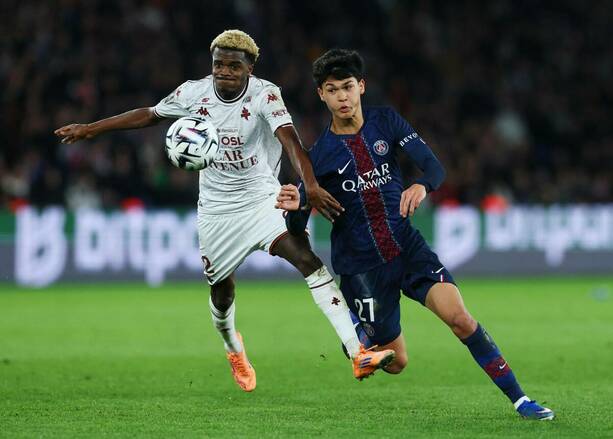 Los Parisino vuelven a la cima / Reuters