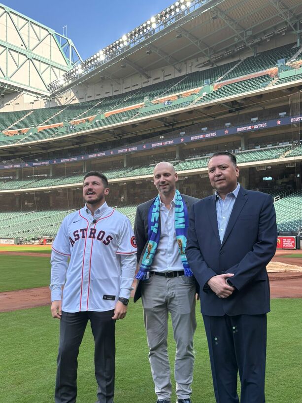Samuel García y Willie González se reunieron con gente de los Astros (Daniel Santillán)