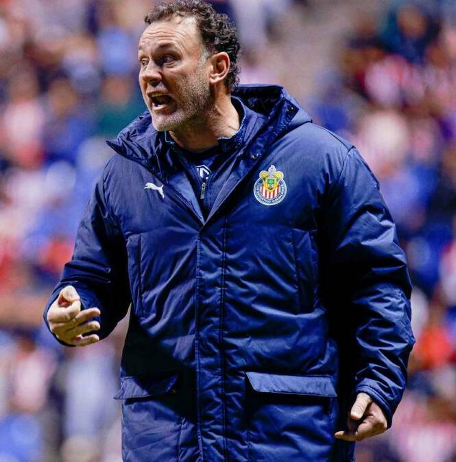 Gabriel Milito no se preocupa por perder el invicto de Chivas (Imago7)