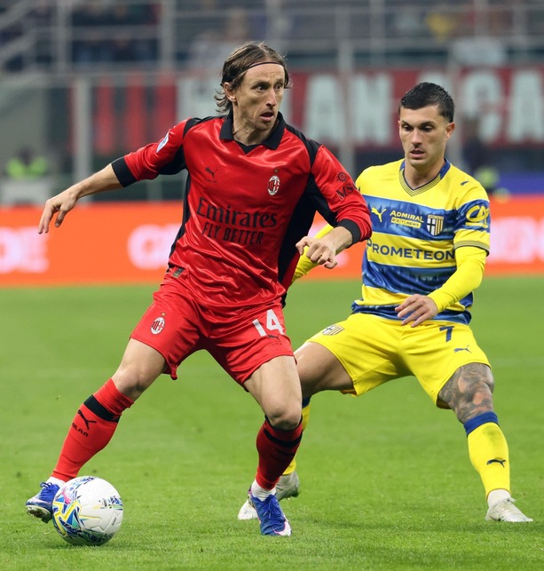 Luka Modric y el Milan tuvieron un encuentro complicado ante el Parma (Fotografía: EFE)