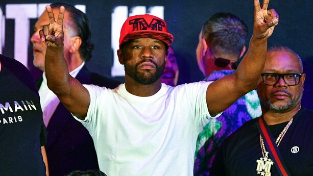 Floyd Mayweather anuncia su vuelta al boxeo profesional (Mexsport)