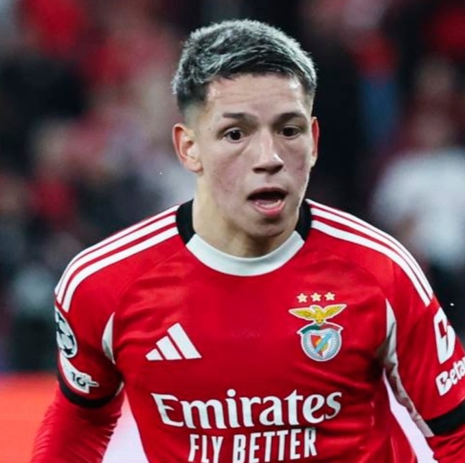 Gianluca Prestianni fue sancionado por la UEFA (EFE)