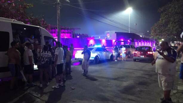 Pelea entre aficionados deja un muerto / Captura