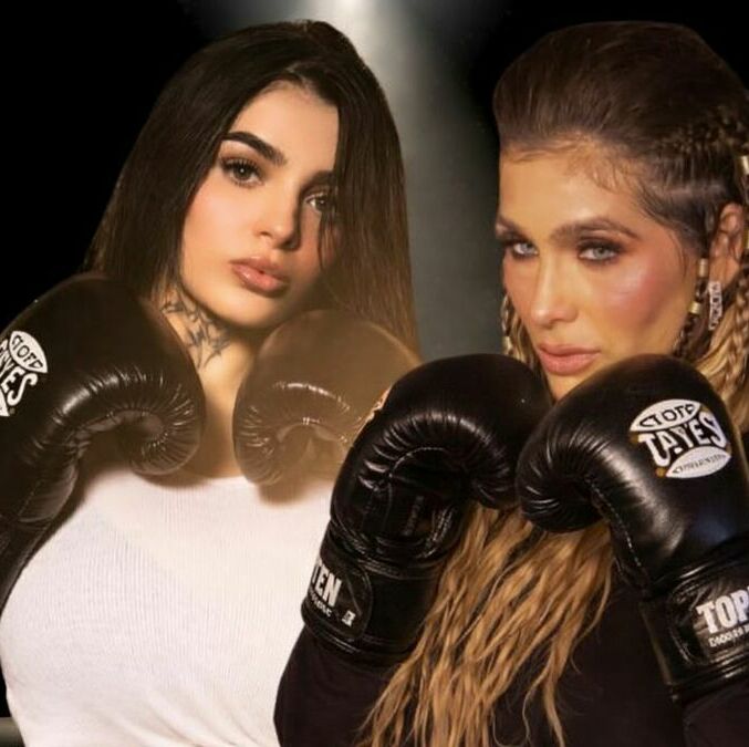 Pelea de Karely Ruíz y Marcela Mistral en Ring Royale. Foto: Sora IA