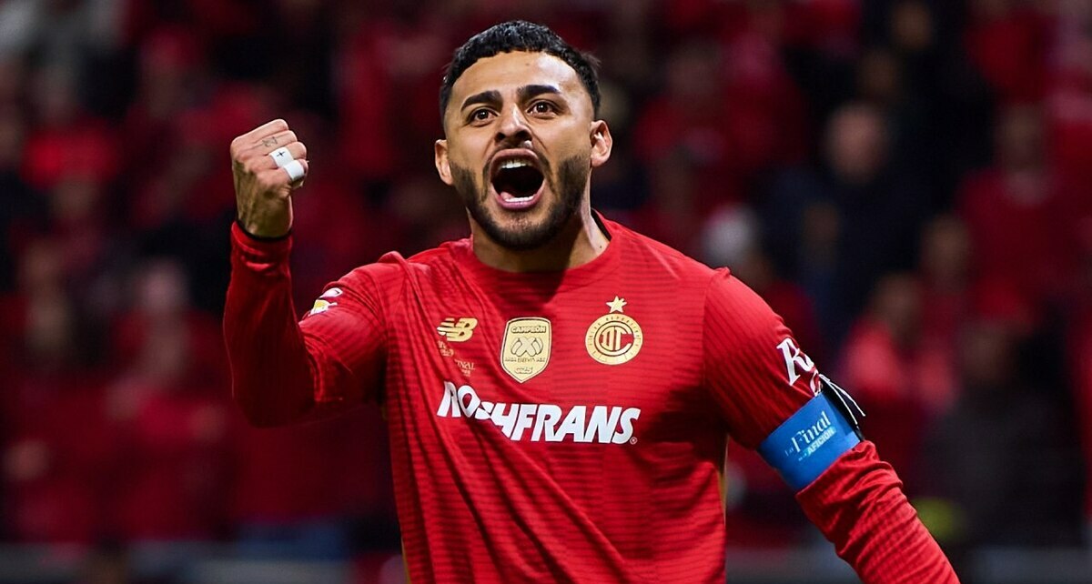 Alexis Vega ilusionó con su posible regreso a las canchas (Mexsport)