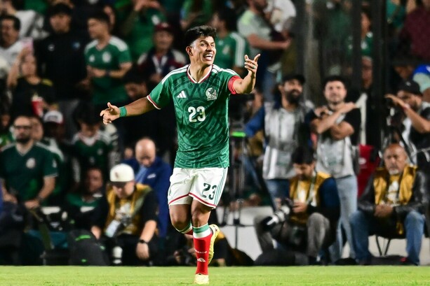 Jesús Gallardo anotó ante Islandia (Mexsport)