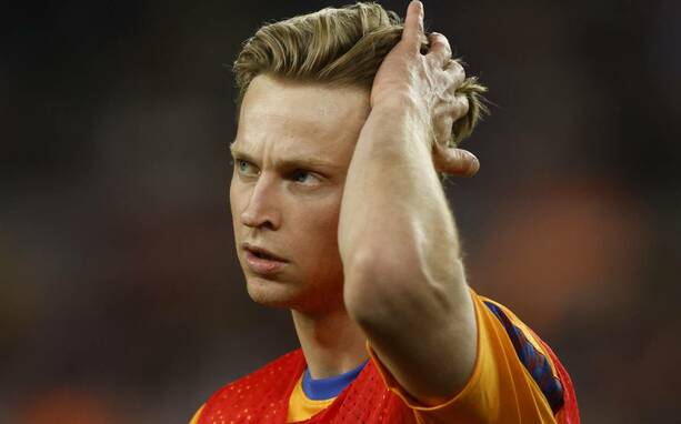 Frenkie de Jong estaría fuera del Barcelona (Reuters)