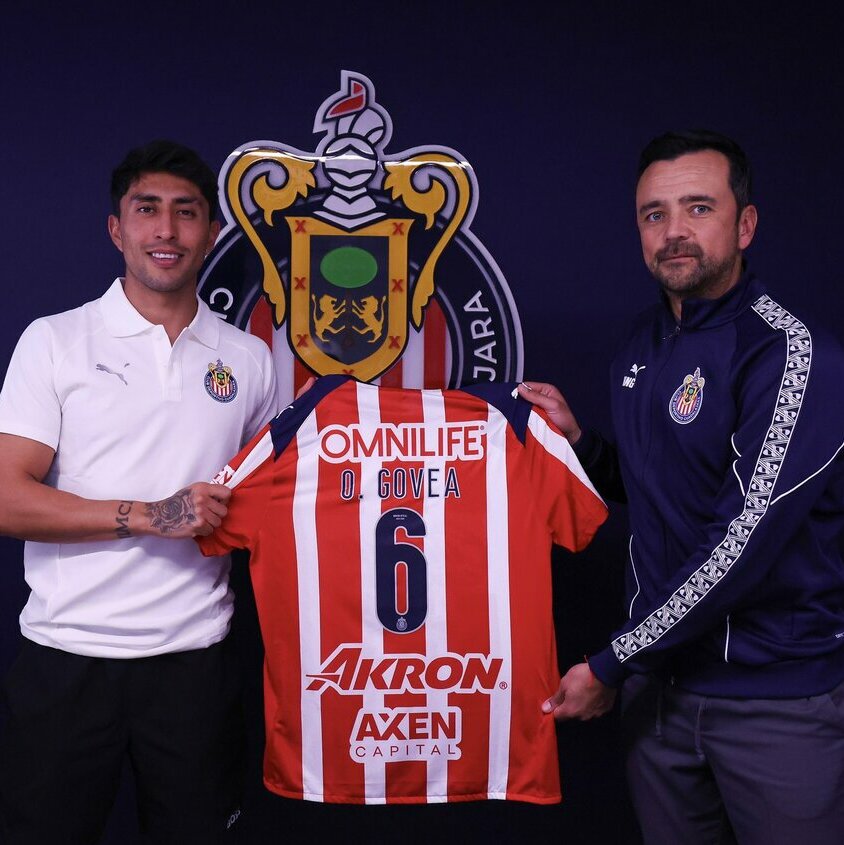 Omar Govea extendió su contrato por un año con Chivas (Chivas)
