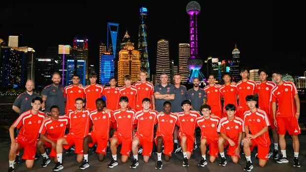 El programa realizado por Bayern Múnich reúne a muchos futbolistas de distintos países. (foto:  FC Bayern World Squad)