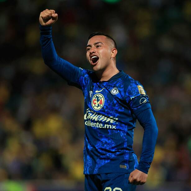 Erick Sánchez celebra un gol con América (Imago7)