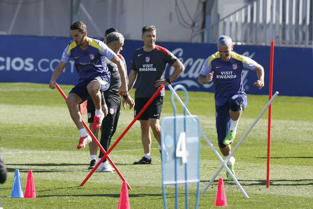 Griezmann entrena con el equipo colchonero con normalidad. (Foto: EFE)