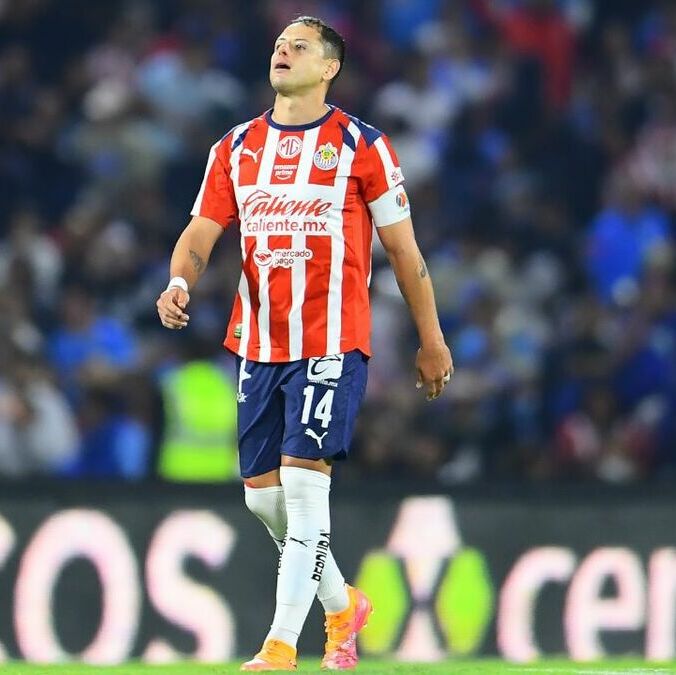 Javier "Chicharito" Hernández en su último partido con Chivas (Mexsport)