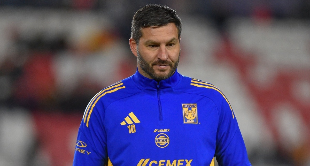 Gignac fue expulsado en el juego entre Tigres y León (Mexsport)