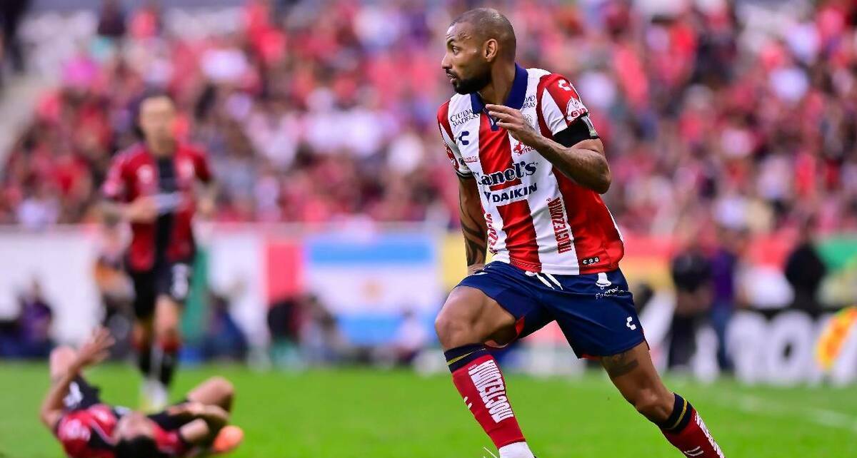 Joao Pedro sigue dominando la tabla de goleo / Mexsport