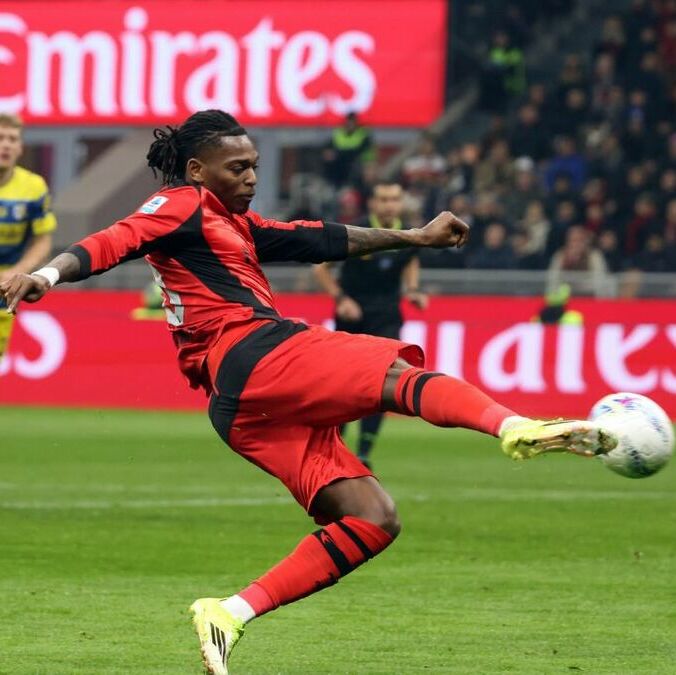 Milan no pudo ante el Parma en casa (Fotografía: Agencia EFE)